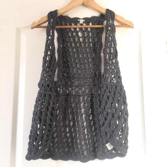 Bohemian style grey crochet vest - Picture 1 of 7